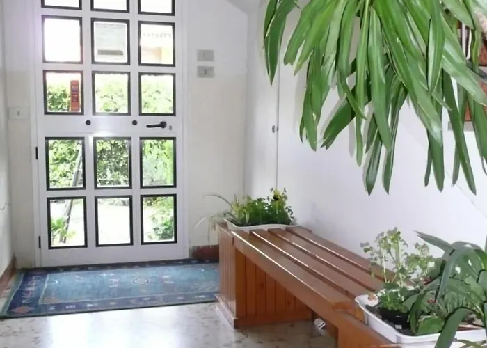 Hotel Triana E Tyche *