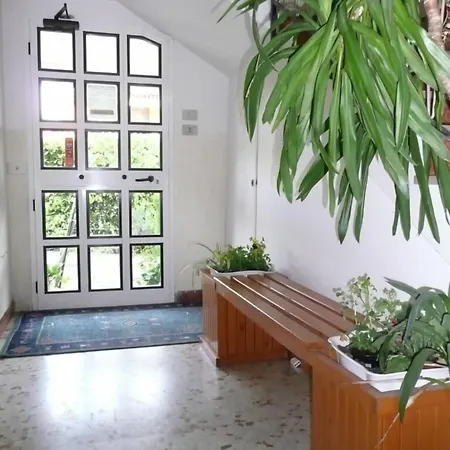 Hotel Triana E Tyche *