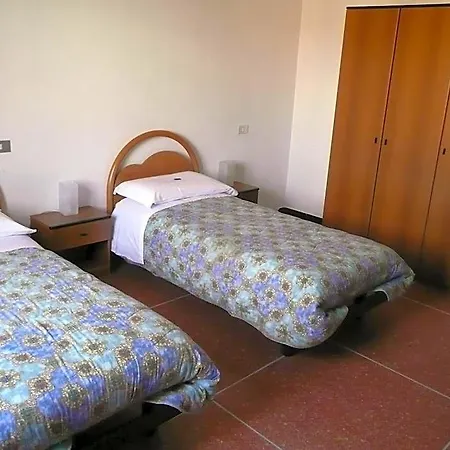 Hotel Triana E Tyche