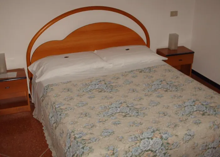 Ξενοδοχείο Triana E Tyche